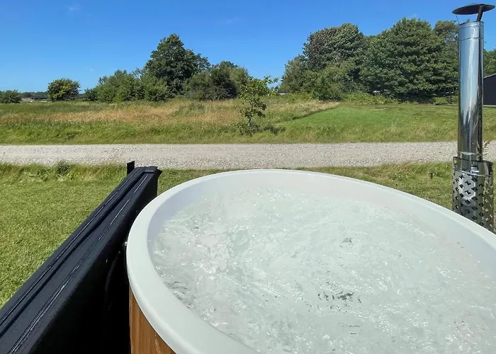 3 Bedroom In Грена